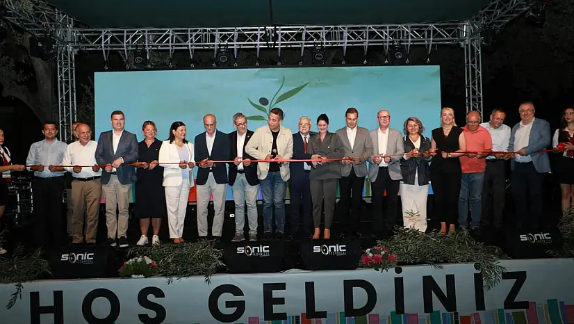 6. BURHANİYE KİTAP FUARI COŞKUYLA BAŞLADI