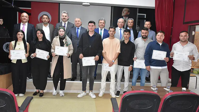 AHİLİK HAFTASI BELGE TAKDİM TÖRENİYLE SON BULDU