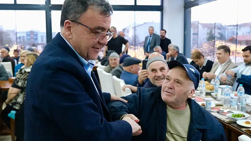 Altıeylül Ramazan'da Komşularının Yanında ALTIEYLÜL'DE SOFRALAR DA GÖNÜLLER DE BİR