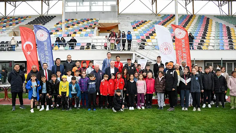 Balıkesir'de 23 Nisan Kutlamaları, Sporla Şenlendi
