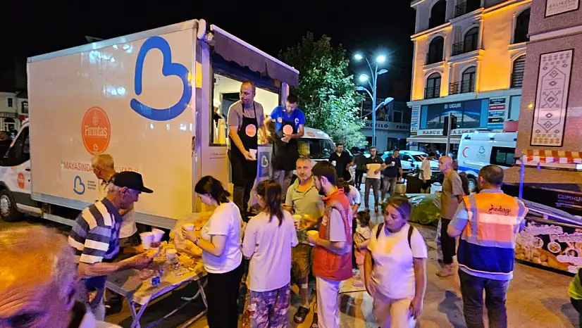 Büyükşehir 192 araç ve 516 personelle deprem bölgesinde