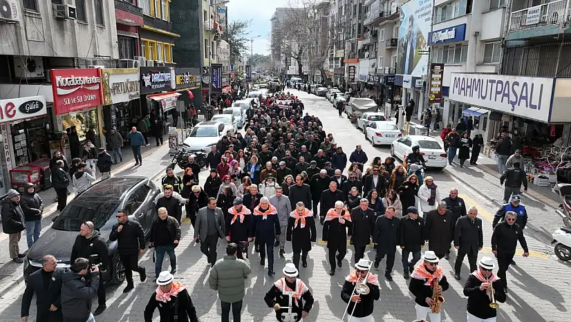 EDREMİT'TE GELENEKSEL MECİ ŞENLİĞİ COŞKUSU