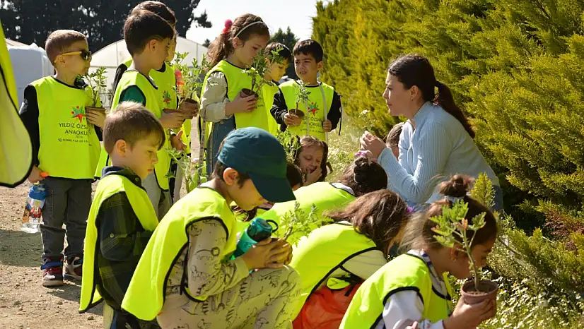 Minik öğrenciler BAÇEM'de bitkilerle tanıştı