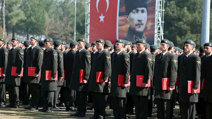 MSB Yaşar Güler, Eğitimini Tamamlayan Astsubayların Mezuniyet Törenine Katıldı