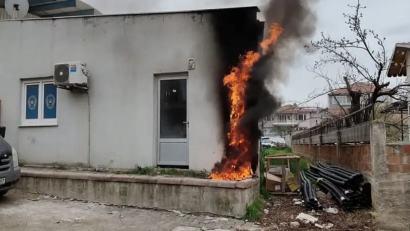 Savaştepe'de Trafo Patlaması! Vatandaşları alışverişte yakaladı