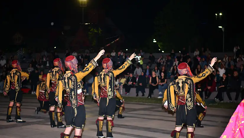 Zeybekler Buluşması ve Kahramanlık Konserine büyük ilgi
