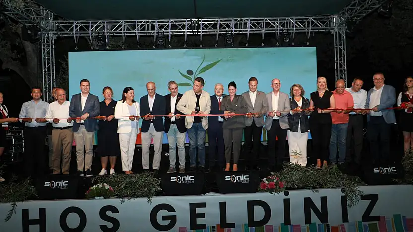 6. BURHANİYE KİTAP FUARI COŞKUYLA BAŞLADI