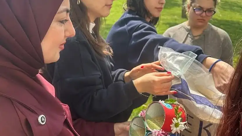 BAÜN Biyoloji Bölümü Öğrencilerinden 'Doğaya Dost Kuşlara Yuva' Projesi