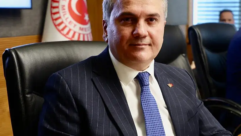 Milletvekili Mustafa Canbey:   'ADIMI KULLANARAK  DOLANDIRICILIK YAPAN ŞÜPHELİLER TUTUKLANDI'