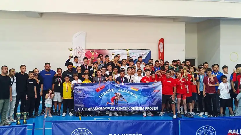 Minderde zafer Büyükşehir'in! Genç sporcular 14 madalya kazandı