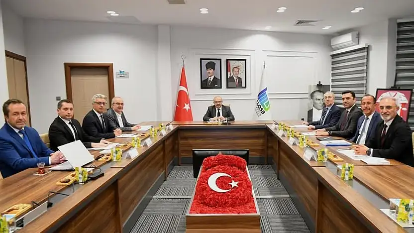 OSB Yönetim Kurulu toplantısı Vali İsmail Ustaoğlu Başkanlığında gerçekleştirildi.
