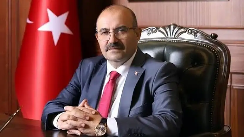 Vali Ustaoğlu:'15 Temmuz, vatan sevgisinin ve sarsılmaz inancın destanıdır.'