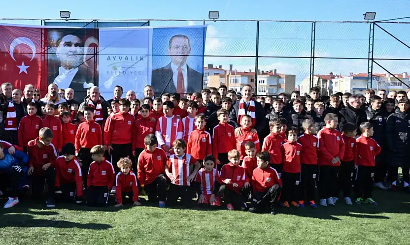 Ayvalık'ta anlamlı açılış... Akın: 'Ayvalıkgücü'nün köklü tarihine yakışan bir tesis'