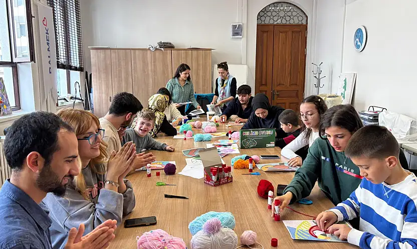 Büyükşehir özel gereksinimli bireyleri sanat çatısı altında buluşturuyor