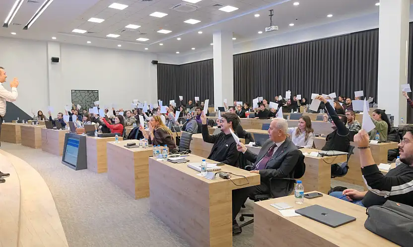 YAPAY ZEKA UZMANLIK EĞİTİMİ'NİN İLK GÜNÜ TAMAMLANDI!