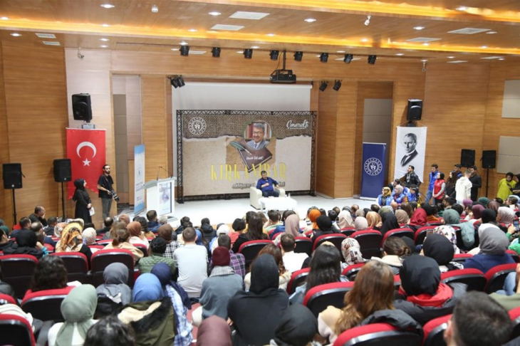 Hayati İnanç Gençlerle Buluştu