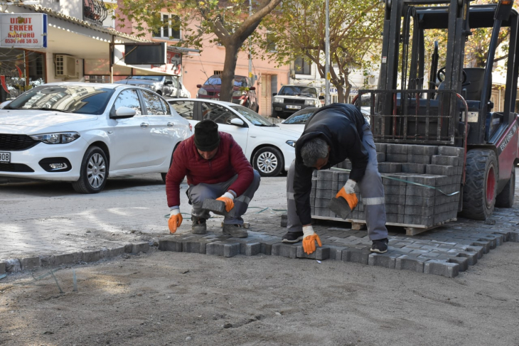 Edremit Belediyesi'nden Yollara Bakım