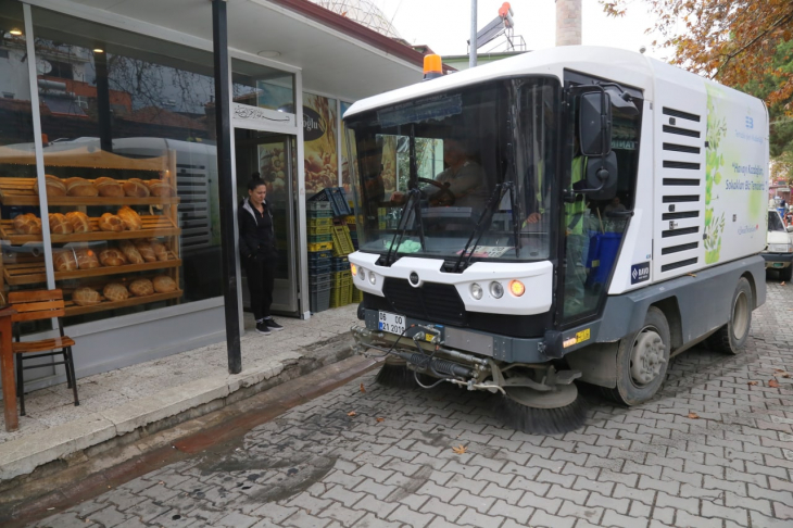 Edremit Belediyesi'nden Detaylı Temizlik