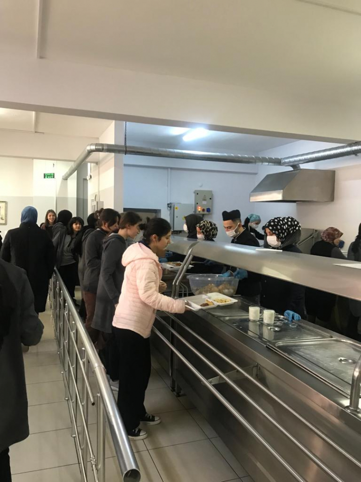 Balıkesir'de 19 Bin 573 Öğrenciye Ücretsiz Yemek İmkânı