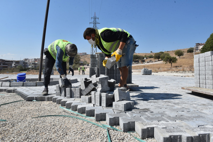 Karesi'de Yollar örülüyor