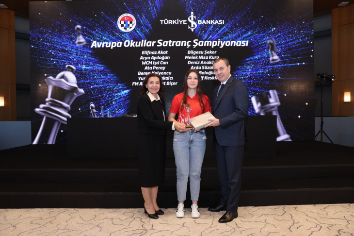 Elifnaz Balıkesir'de Satrancın Kraliçesi