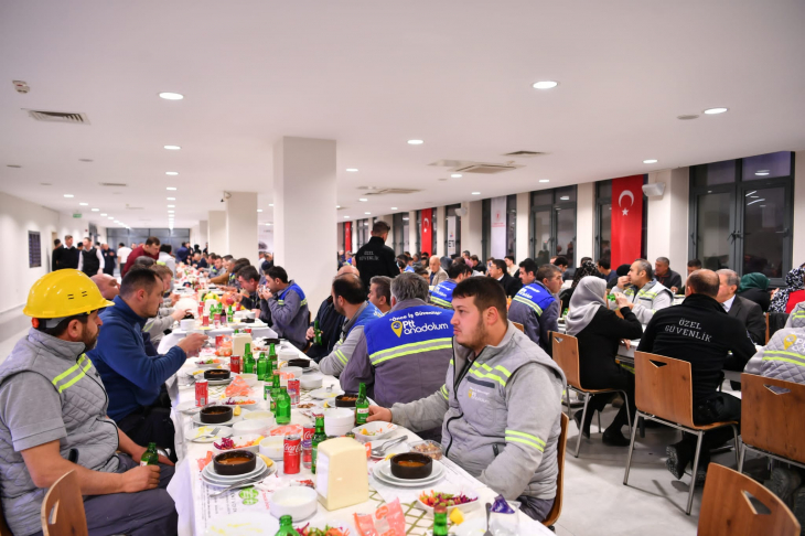 Bakan Dönmez Yeni Yılı Balıkesir'de Karşıladı 