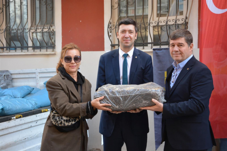 BBB'den Üreticiye 10 Ton Kompost Desteği