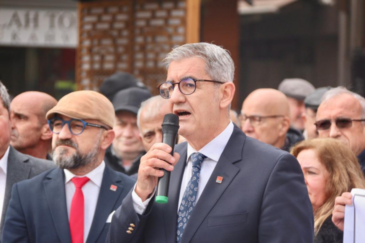 CHP'den Emekli ve Memur Zammına İlişkin Eş Zamanlı Basın Açıklaması