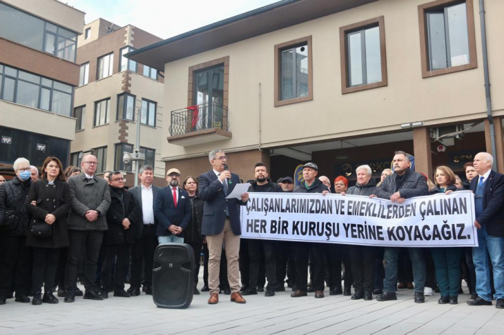 CHP'den Emekli ve Memur Zammına İlişkin Eş Zamanlı Basın Açıklaması