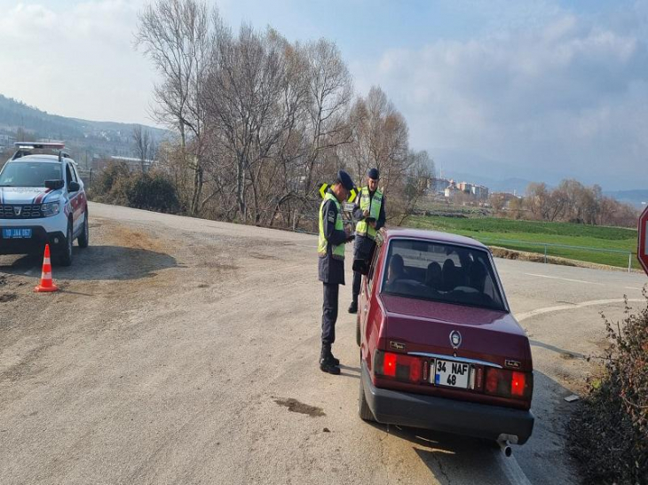 Jandarma'dan Kırsal Mahalle Yollarında Denetim