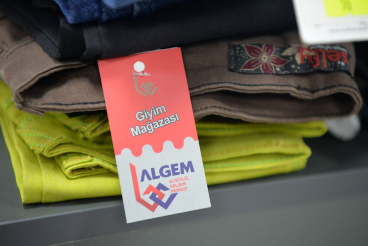 Altıeylül'de Kimse Yalnız Değil