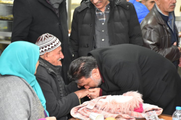 Ak Parti İl Başkanı Dt. Ekrem Başaran: 'Deprem'de Balıkesir Tek Yürek Oldu'