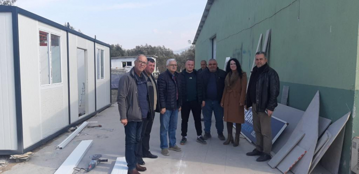 Burhaniye Belediyesi'nden Afet Bölgesine Konteyner Ev Desteği