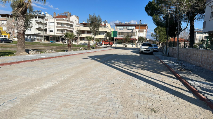 Edremit'te Yol Çalışmaları Hız Kesmiyor
