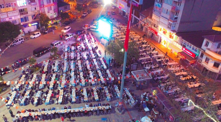 Burhaniye'de İftar Sofraları Kurulacak